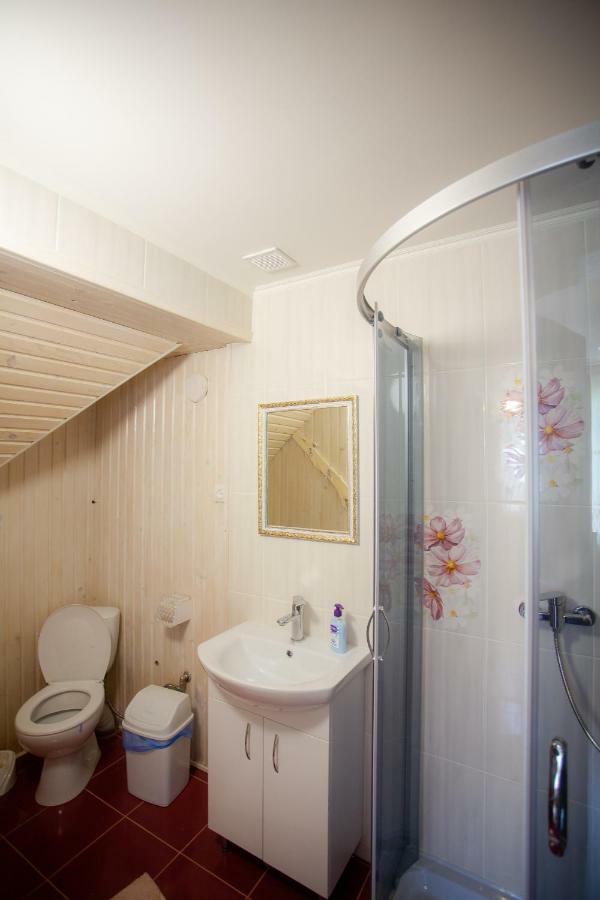 Сервус Guest Hotel Jaremcse Kültér fotó